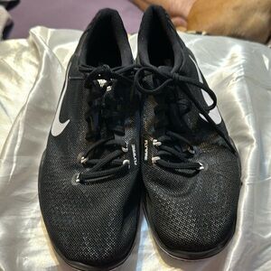 Woman’s Nike Flywire size 9.5
